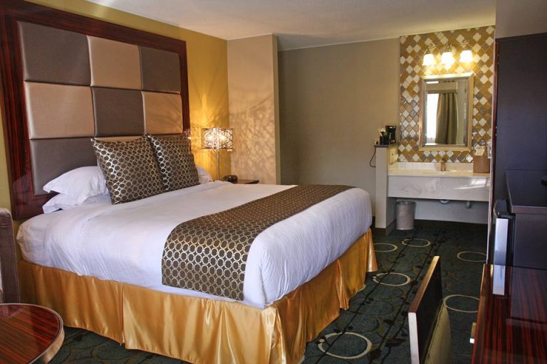 King Rooms