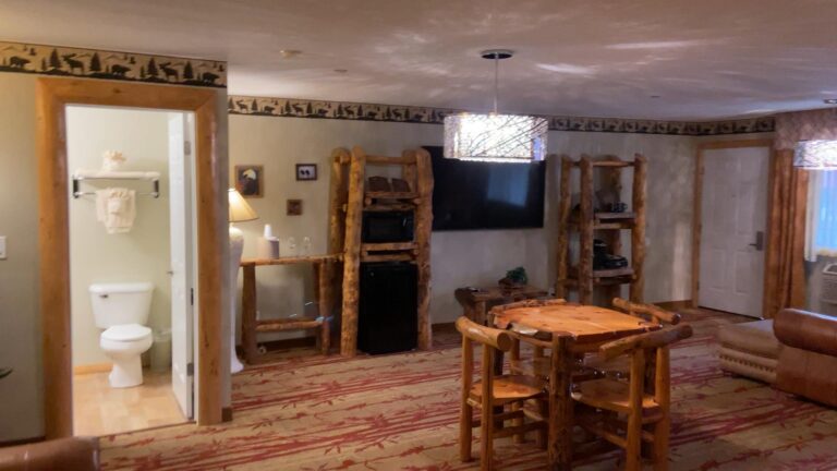 Salida Gateway Inn & Suites Colorado Honeymoon Suite-2